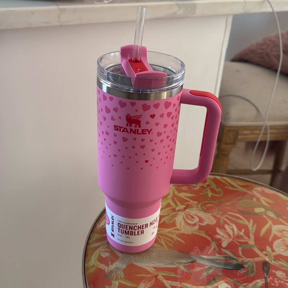 New valentines Starbucks Stanley 40 oz
